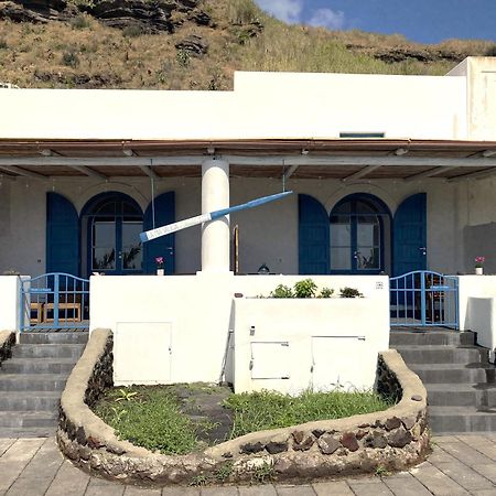 Апартаменты La Mia Valigia A Стромболи Экстерьер фото